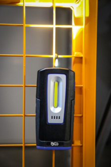 COB-LED looplamp met magneet en ophanghaak uitklapbaar met laadfunctie via inductie