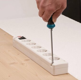 Stekkerdoos&nbsp;met usb&nbsp;5-voudig wit 3m h05vv-f 3g1,5 met schakelaar