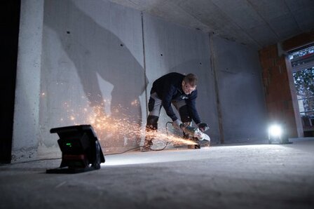Professional Mobiele LED Accu Bouwlamp Multi Battery 4000 MA, 4500lm, IP65