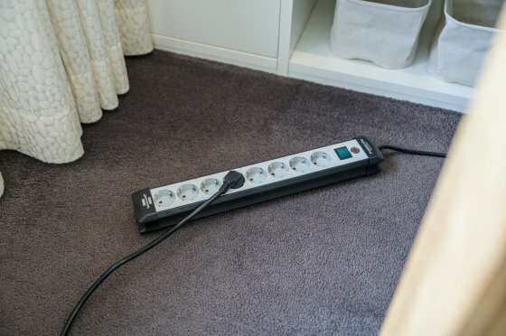 Stekkerdoos 8-voudig zwart lichtgrijs 3m h05vv-f 3g1,5