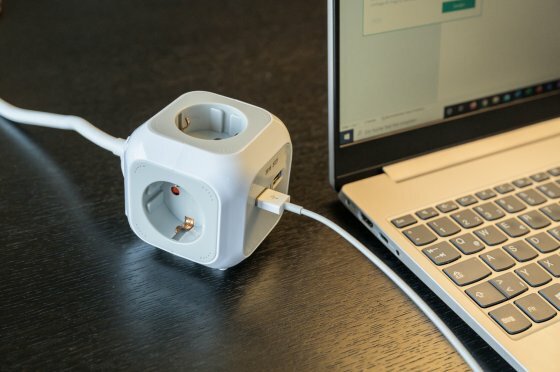 Usb-charger stekkerblok 4-voudig, 1,4m h05vv-f 3g1,5