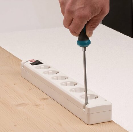 Stekkerdoos met usb 5-voudig wit 3m h05vv-f 3g1,5 met schakelaar