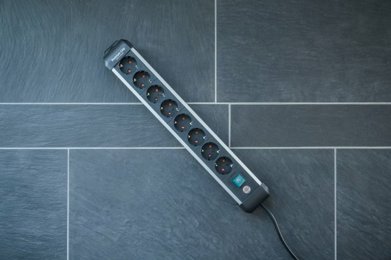 Stekkerdoos met schakelaar 8-voudig 3m h05vv-f 3g1,5