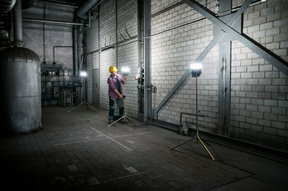 Mobiele LED batterijgevoede schijnwerper 360° BF 3000 MA 3000lm, IP54