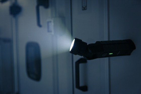 Professional oplaadbare LED zaklamp TL 1000 ACW , 1000 lm, IP54