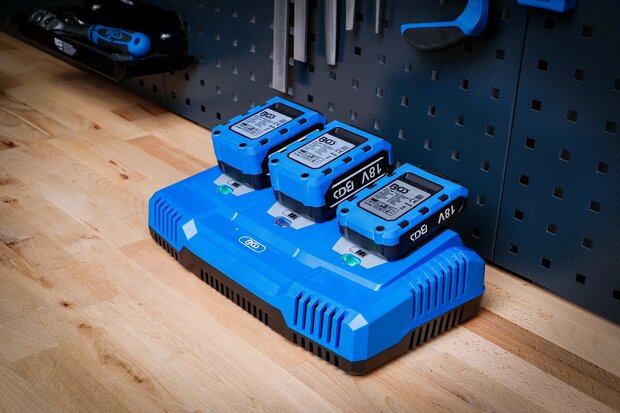 Multilader 3 x 2,5 A 18 V