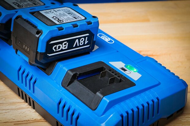 Multilader 3 x 2,5 A 18 V