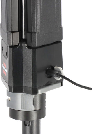 Oplaadbare LED-bouwlamp met statief, 2500 lm, IP65